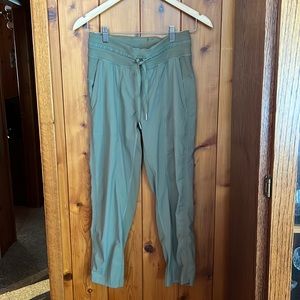 Lululemon cropped dance studio joggers- green size 4. Great condition